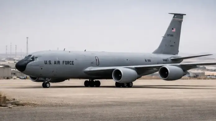 U.S. military aircraft crash. Institutional illustration of a U.S. military KC-135 aircraft in Iraq